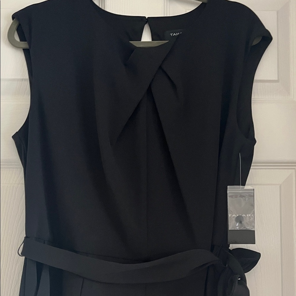 Tahari ASL Twist Neck Classic Black Sleeveless Jumpsuit NEW - Picture 4 of 10